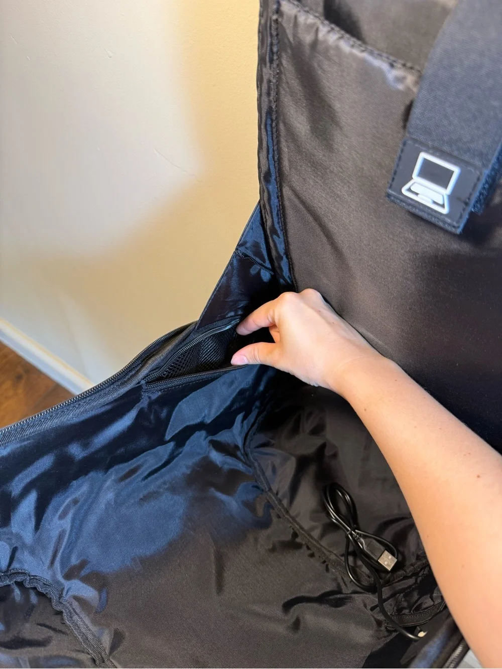 Anti-Theft Laptop Backpack Bookbag Duchamp BLACK Charging Port